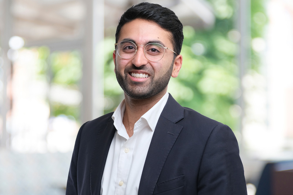 Ravi Punn headshot